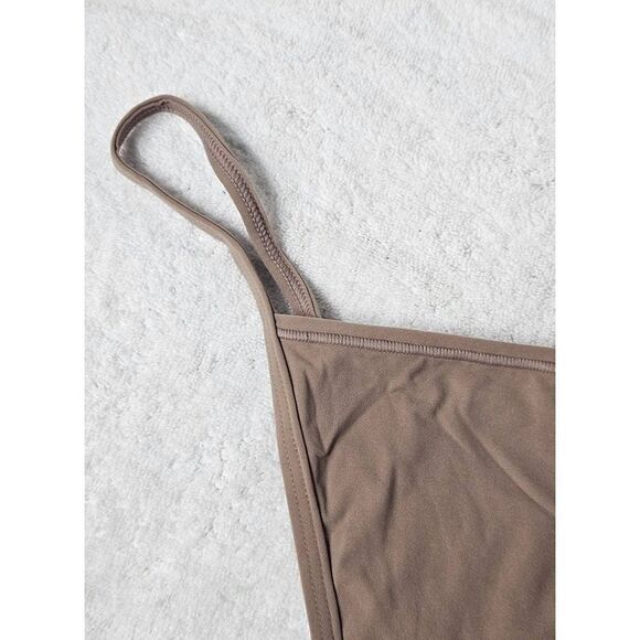 Skims thong panty Nwt - Picture 2 of 8